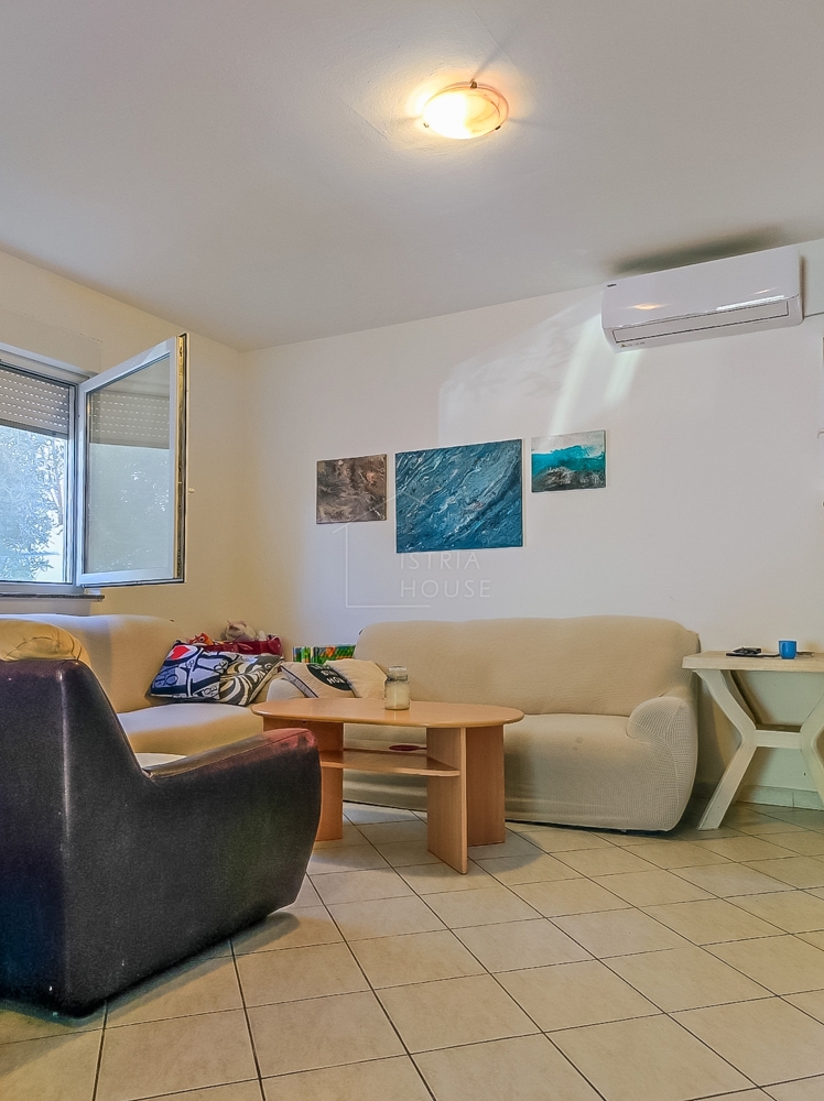Vodice, apartma v pritličju