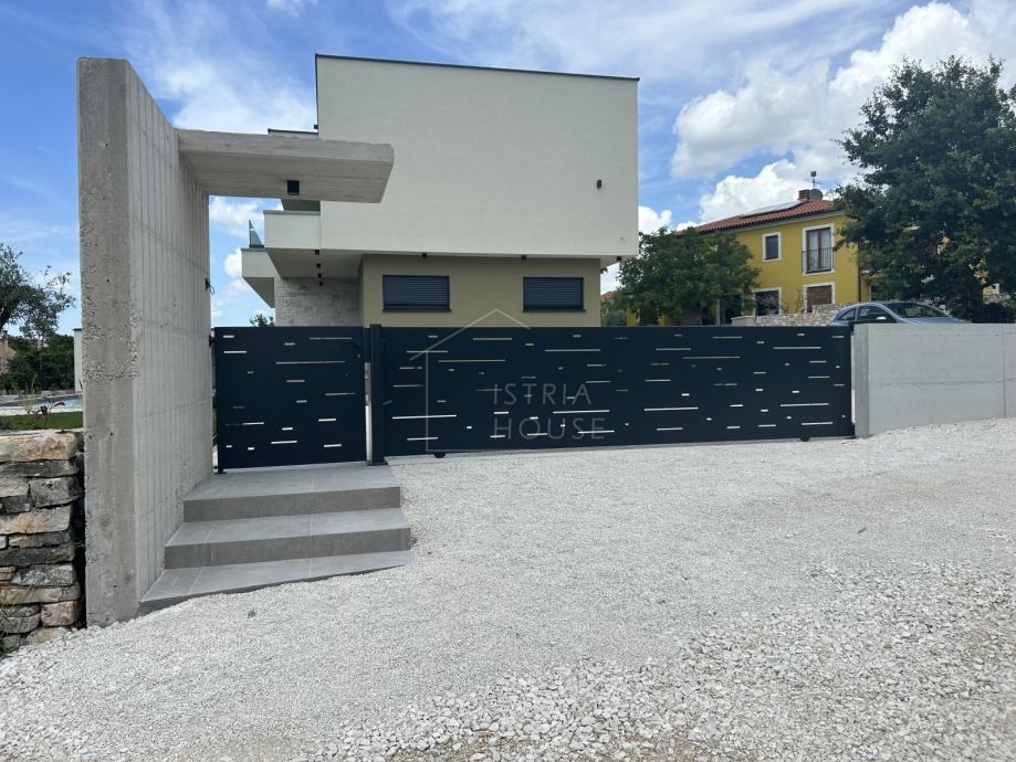 Svetvinčenat, moderna vila v izgradnji
