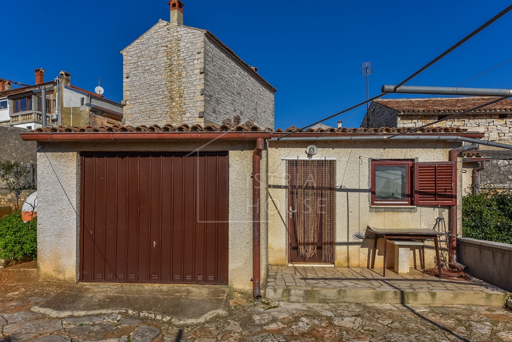 Rovinj, okolica, prodamo družinsko hišo