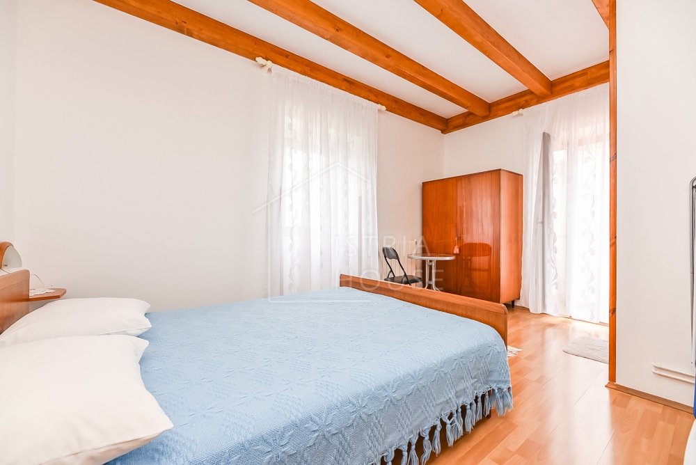 Rovinj, okolica, prodamo družinsko hišo