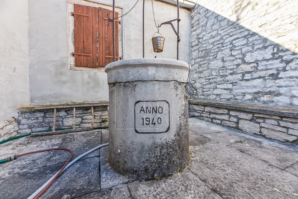 Rovinj, okolica, prodamo družinsko hišo