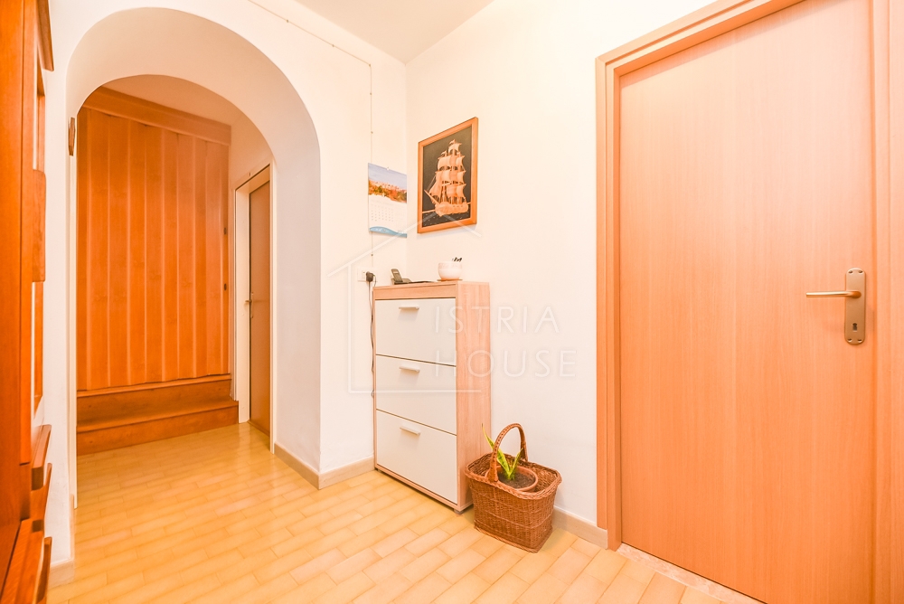 Rovinj, okolica, prodamo družinsko hišo