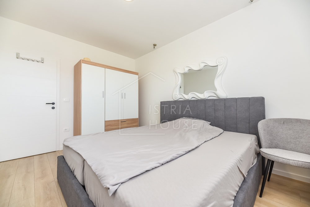 Vodnjan, okolica, hiša z dvema apartmajema