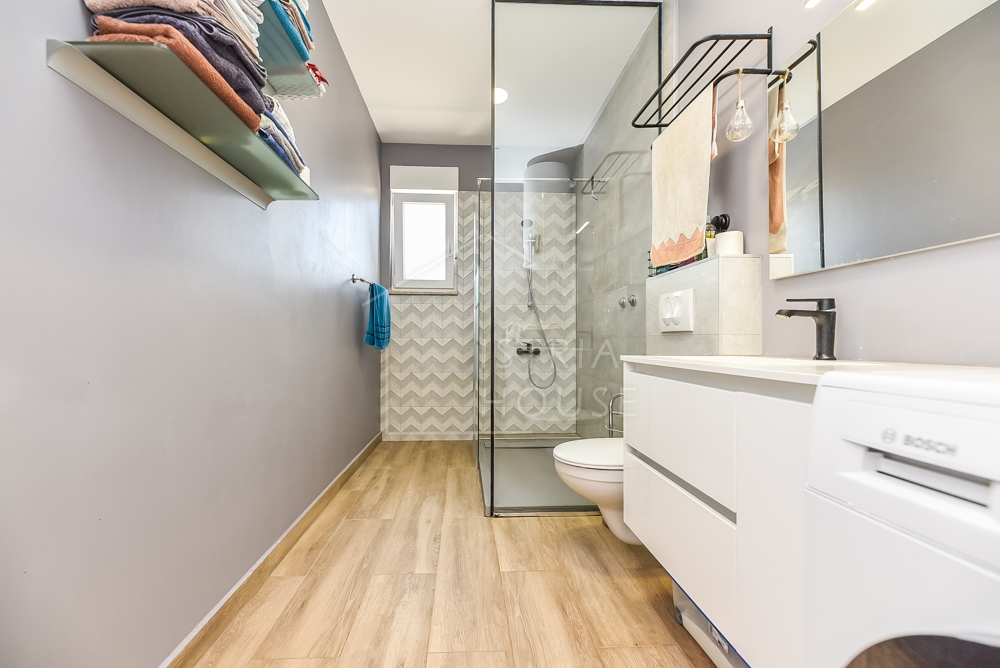 Vodnjan, okolica, hiša z dvema apartmajema
