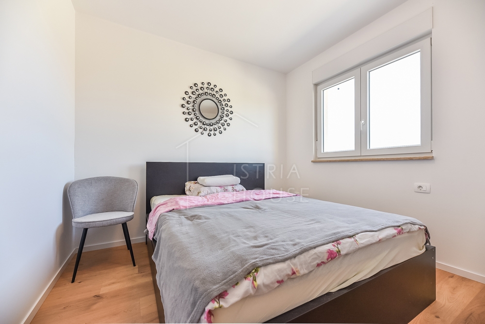 Vodnjan, okolica, hiša z dvema apartmajema