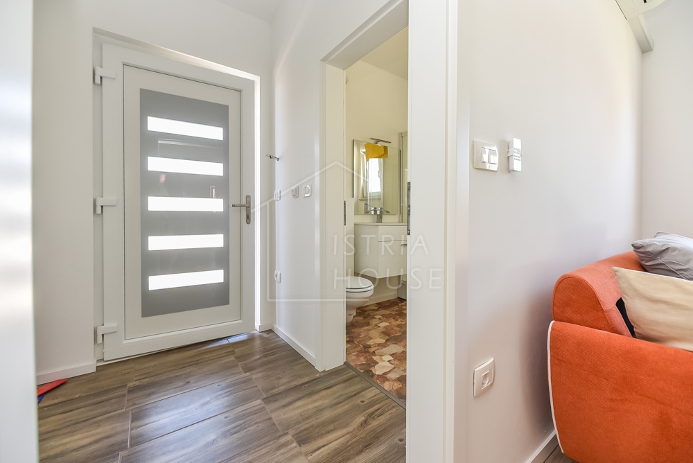 Vodnjan, okolica, hiša z dvema apartmajema