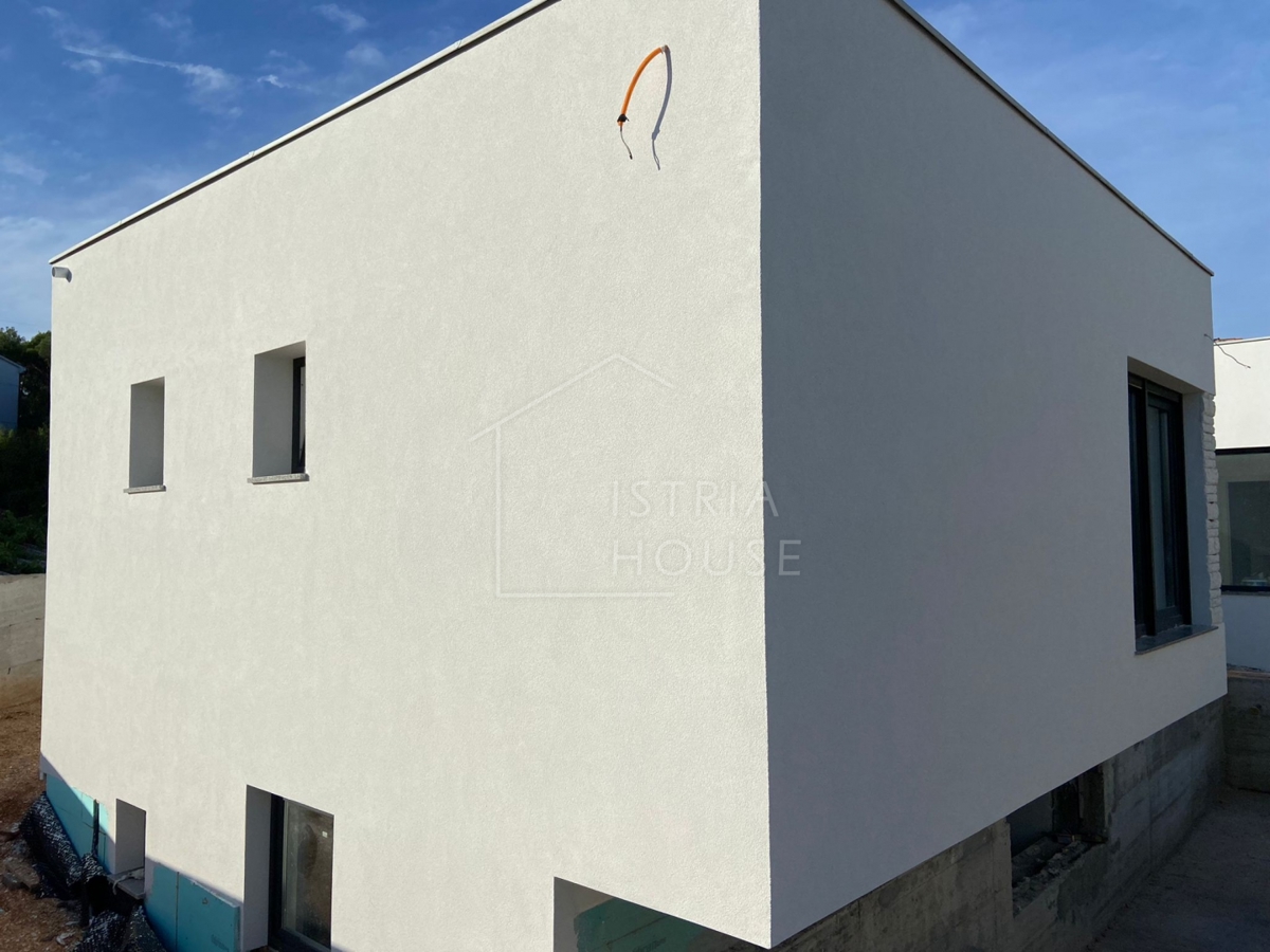 Rovinj, Umgebung, moderne Villa in ruhiger Umgebung