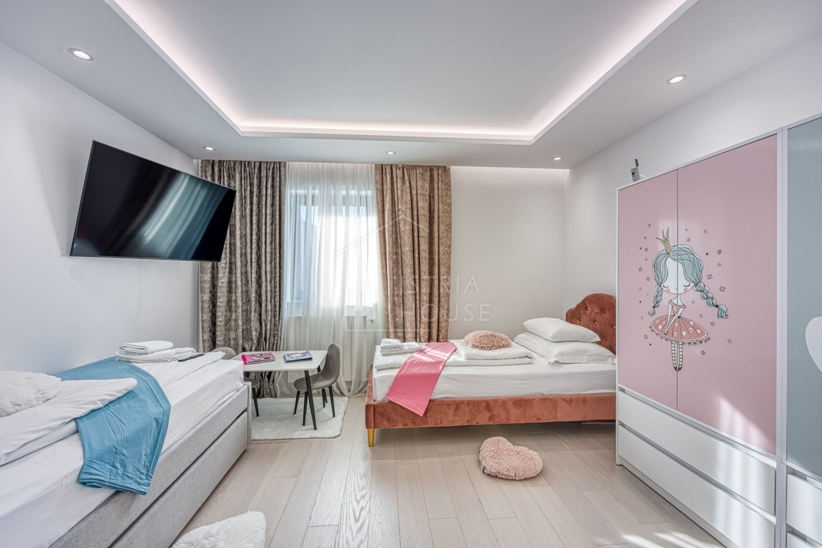 Rovinj, moderna luksuzna vila z bazenom
