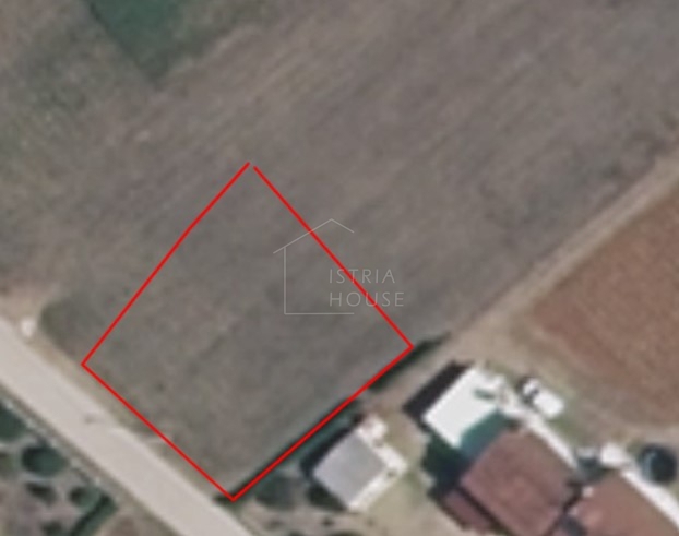 Barban, okolica, ravno zemljišče v mirnem okolju