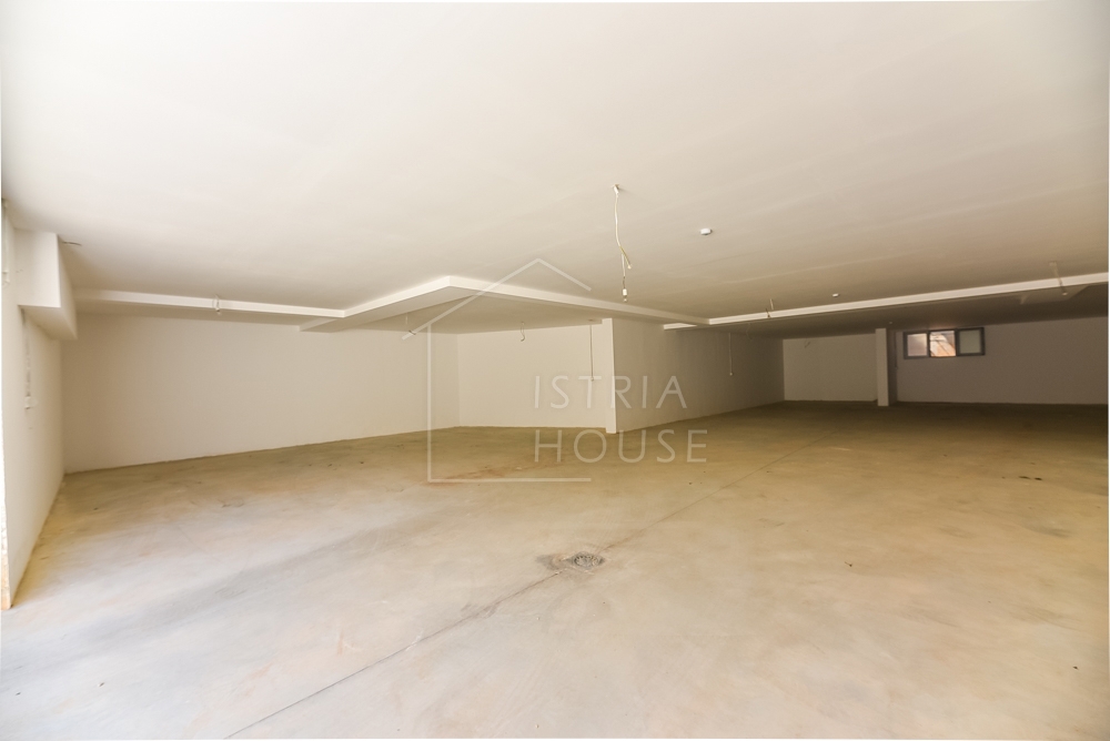 Rovinj, nov apartma 200m od morja s teraso