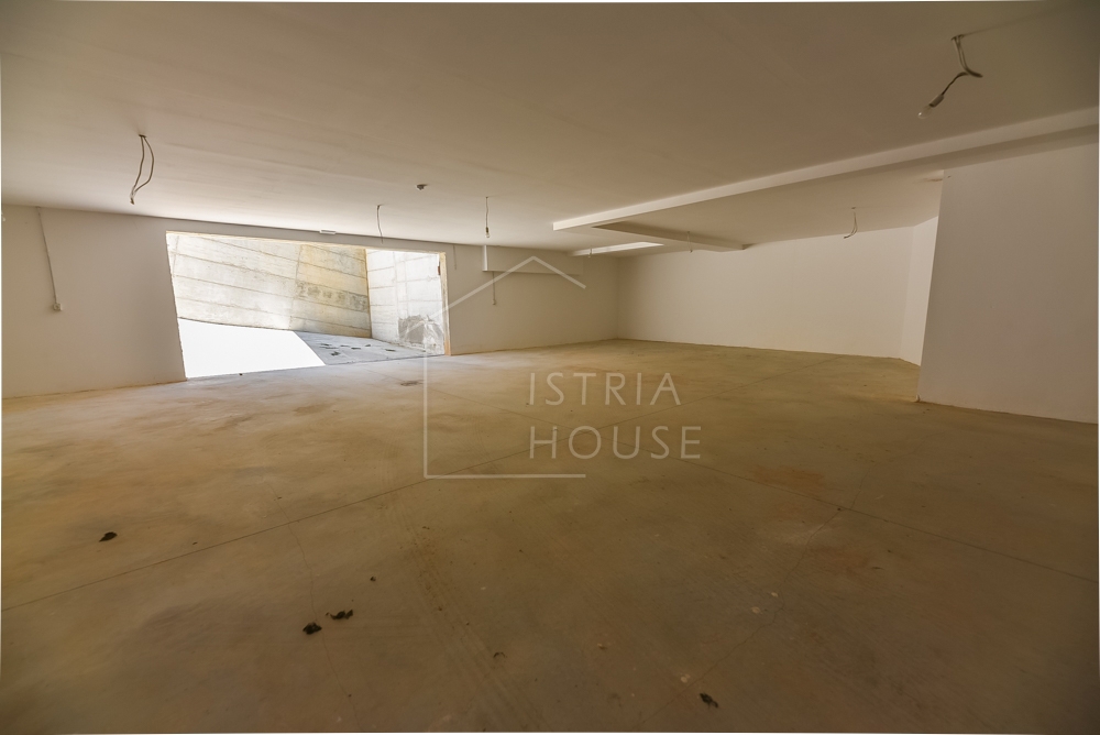 Rovinj, nov apartma 200m od morja s teraso