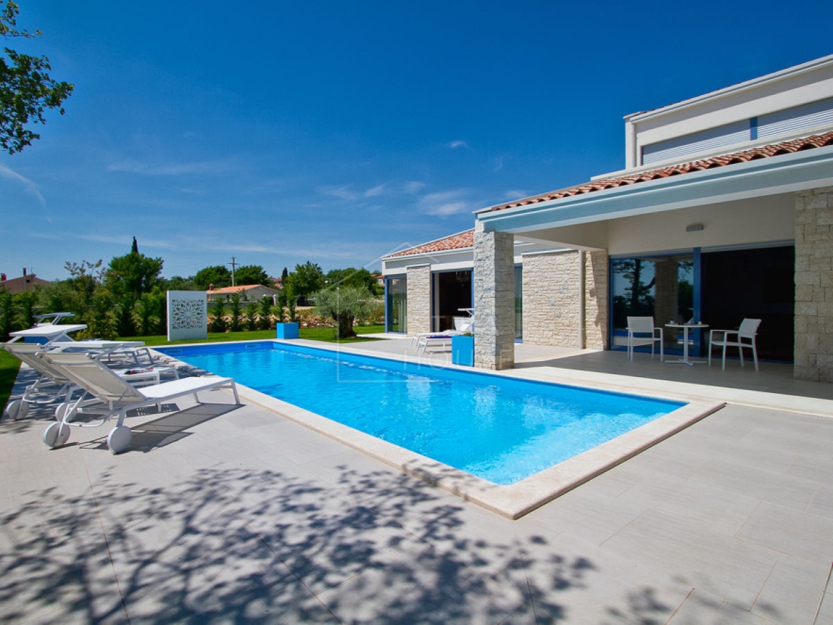 Poreč, okolica, lepa dizajnerska vila z bazenom