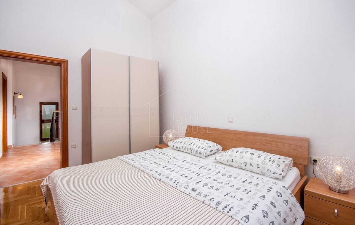 Marčana, dintorni, casa bifamiliare con vista aperta