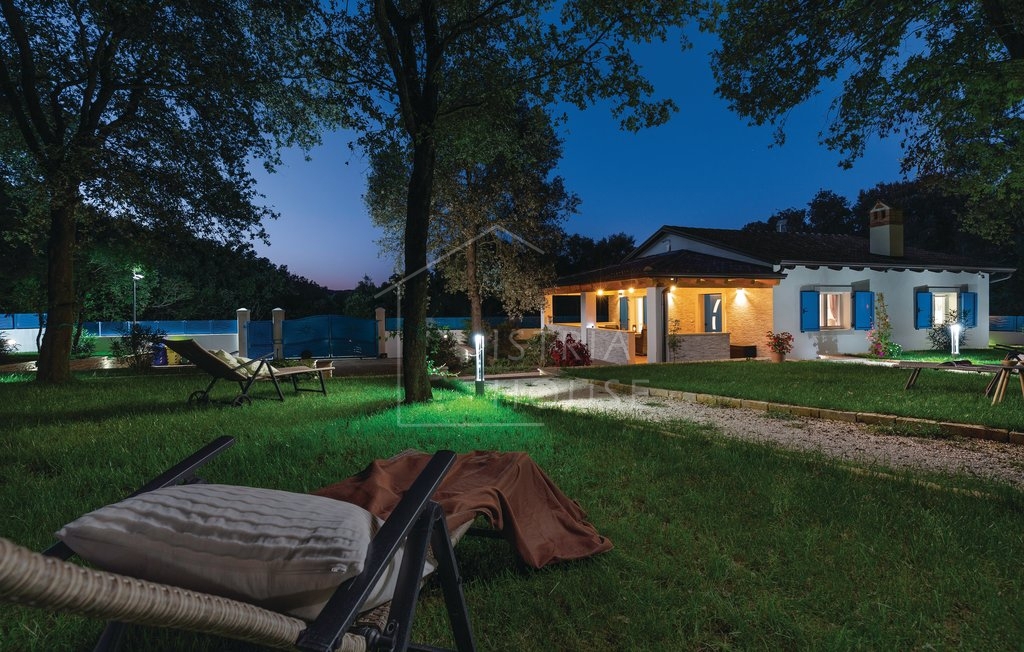Rovinj, okolica, hiša na morju