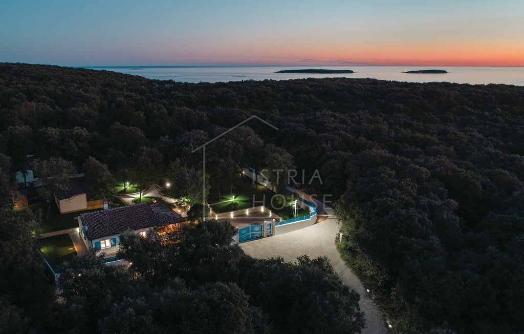 Rovinj, okolica, hiša na morju