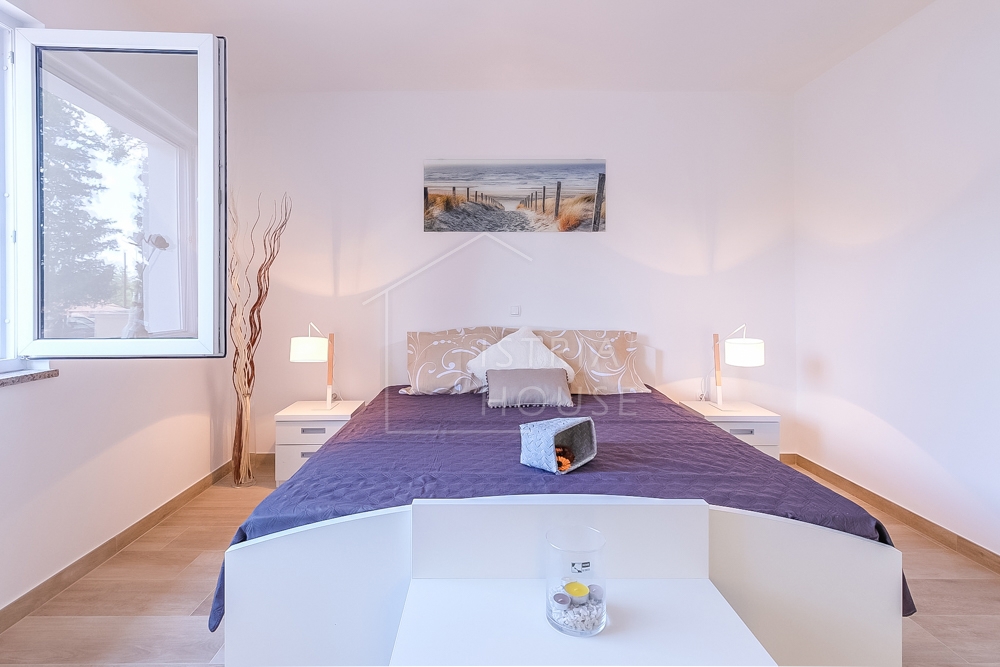 Svetvinčenat, vila s 4 spalnicami in bazenom