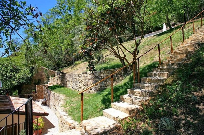 Motovun, kamnita hiša s panoramskim razgledom
