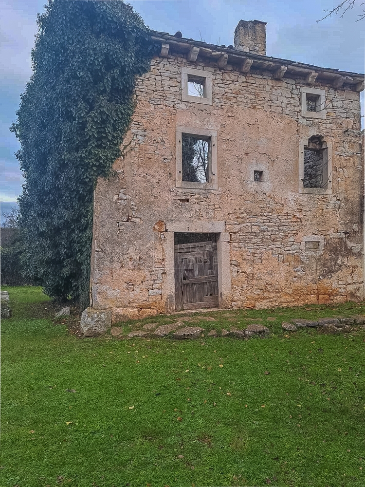 Svetvinčenat, okolica, hiša za obnovo z zemljiščem
