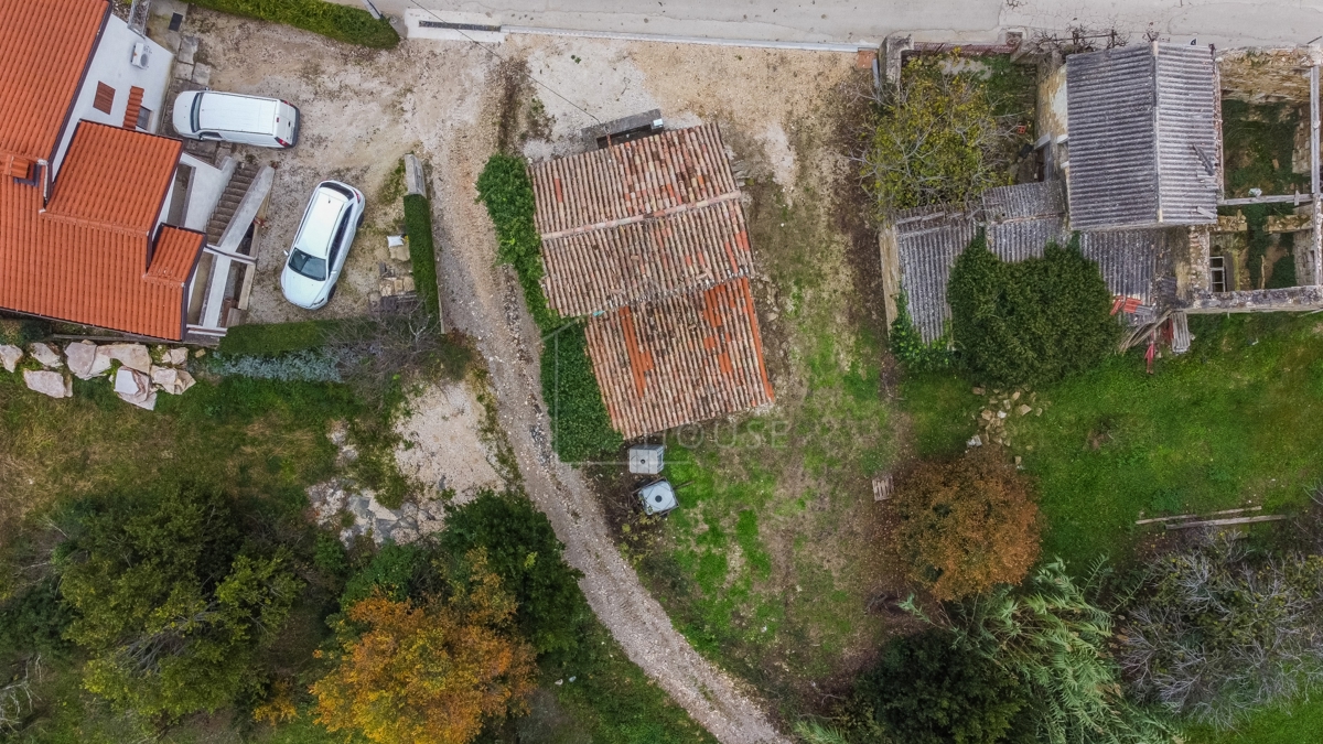Motovun, kamnita hiša s panoramskim razgledom