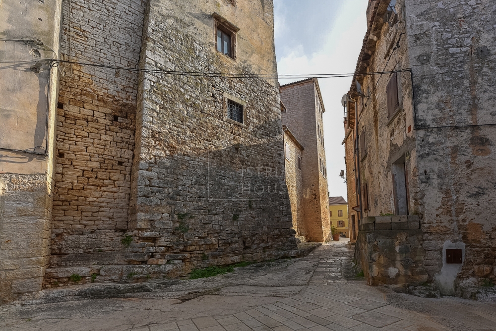 Rovinj, Bale, hiša s potencialom v starem mestnem jedru