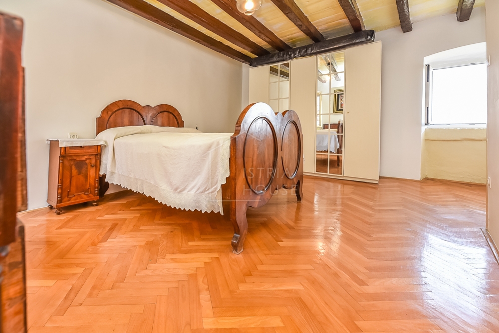 Rovinj, Bale, hiša s potencialom v starem mestnem jedru
