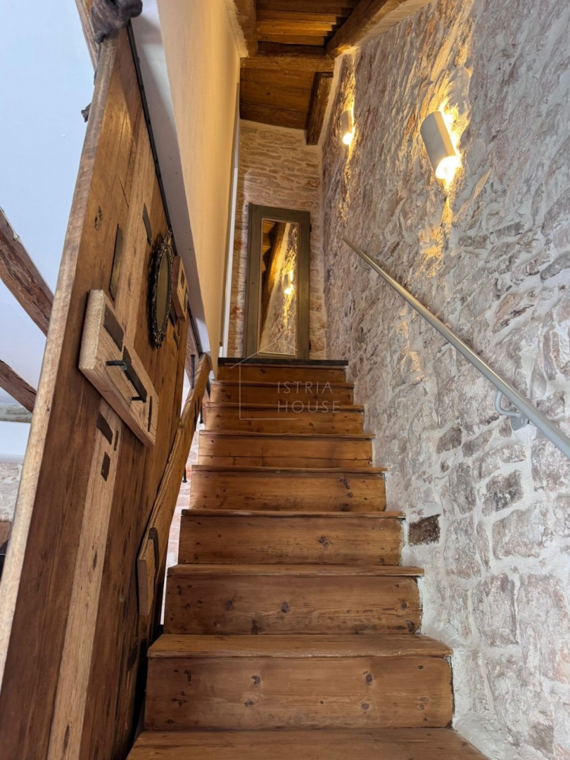 Bale, prenovljena hiša v starem mestnem jedru