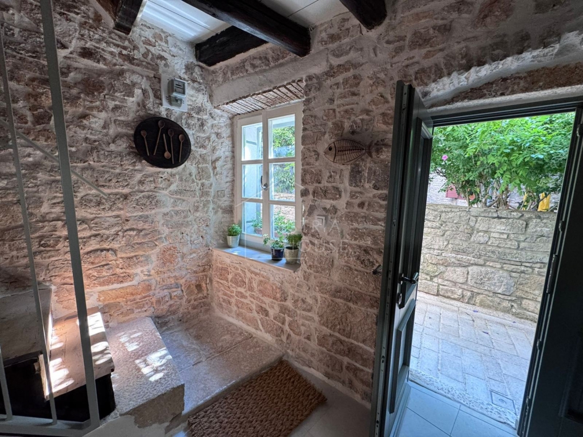 Bale, prenovljena hiša v starem mestnem jedru