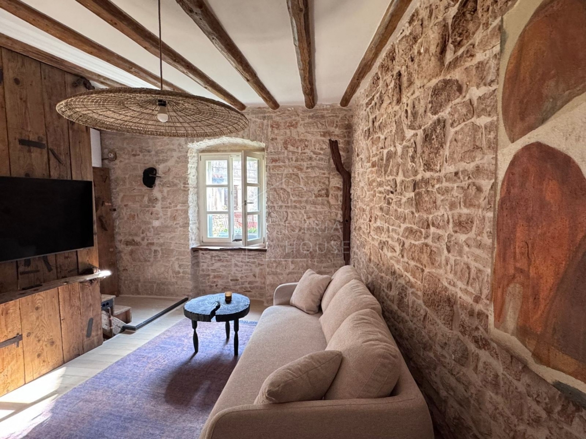 Bale, prenovljena hiša v starem mestnem jedru