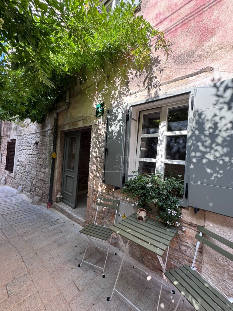 Bale, prenovljena hiša v starem mestnem jedru