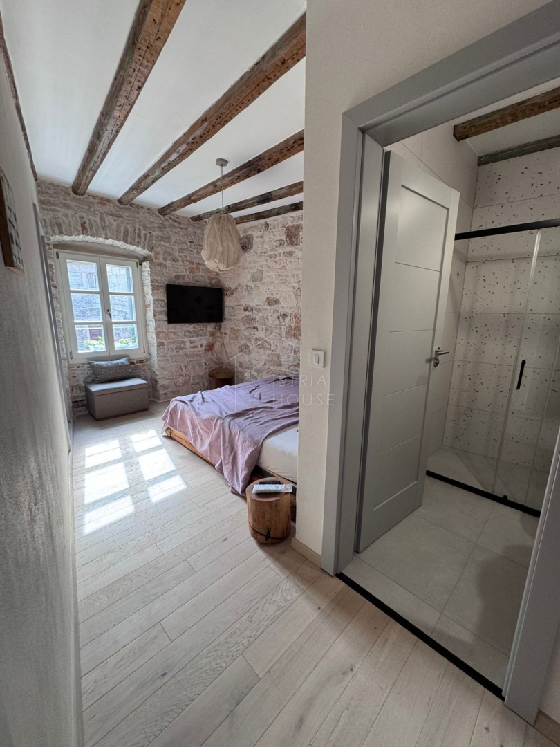 Bale, prenovljena hiša v starem mestnem jedru