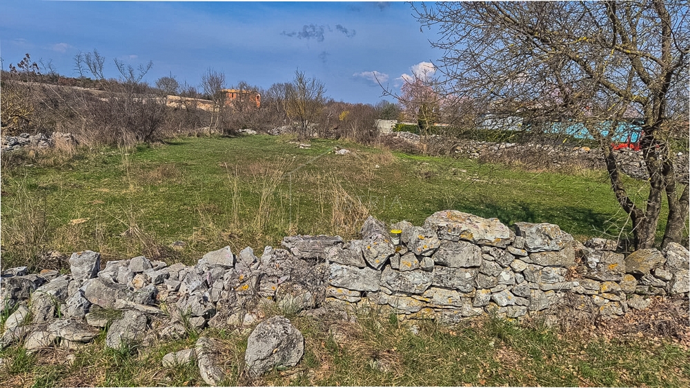 Bale, okolica, večje redno stavbno zemljišče