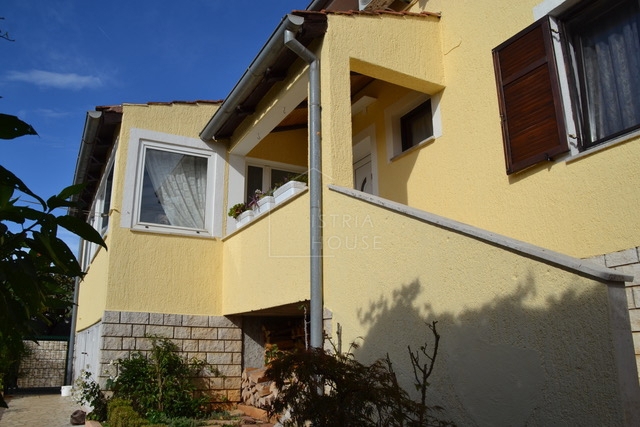 Poreč, hiša z dvema stanovanjema