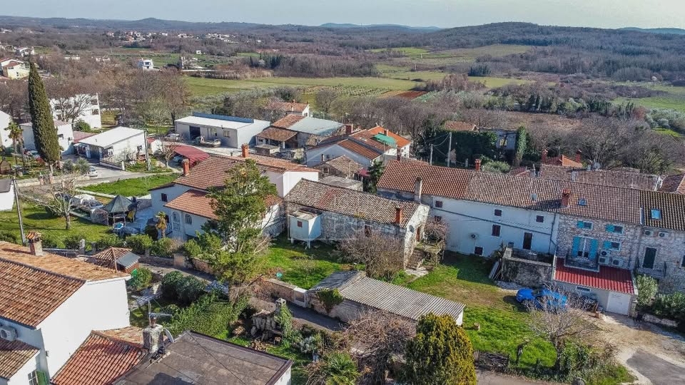 Poreč, okolica, kamnita hiša na mirni lokaciji