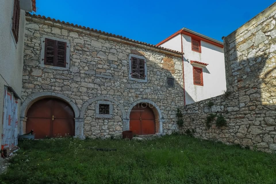 Poreč, okolica, kamnita hiša na mirni lokaciji