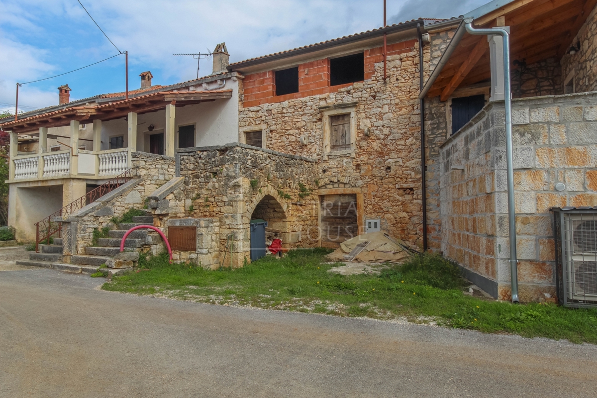 Poreč, okolica, avtohtona kamnita hiša za obnovo