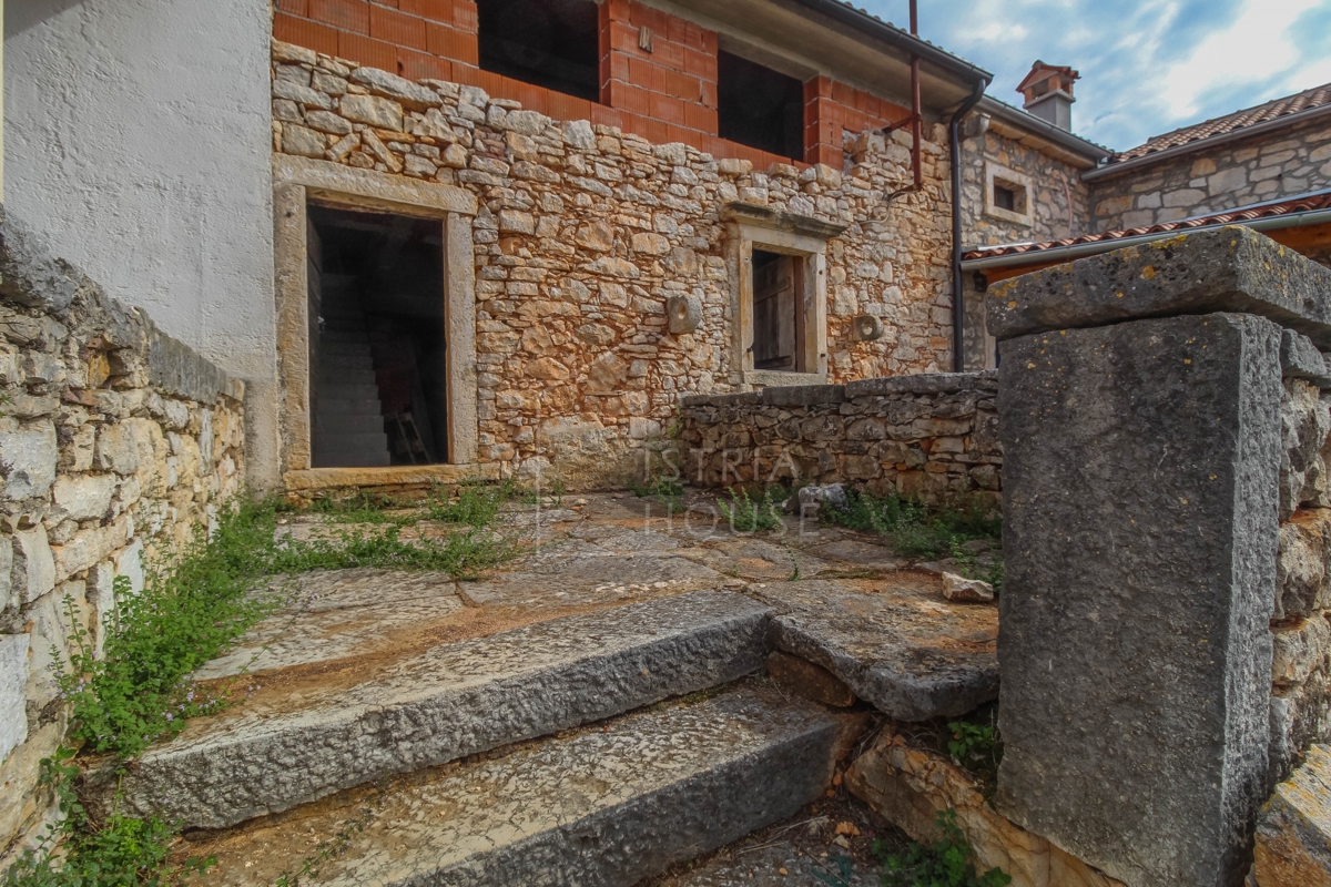 Poreč, okolica, avtohtona kamnita hiša za obnovo