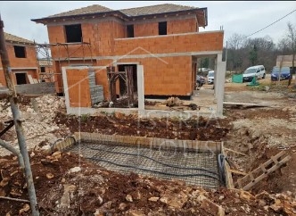 Svetvinčenat, okolica, moderna hiša v izgradnji