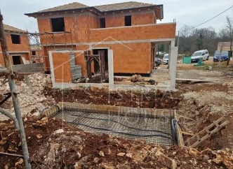 Svetvinčenat, okolica, moderna hiša v izgradnji