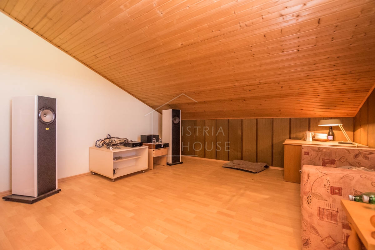 UMAG, okolica - apartmajska hiša 200m od morja