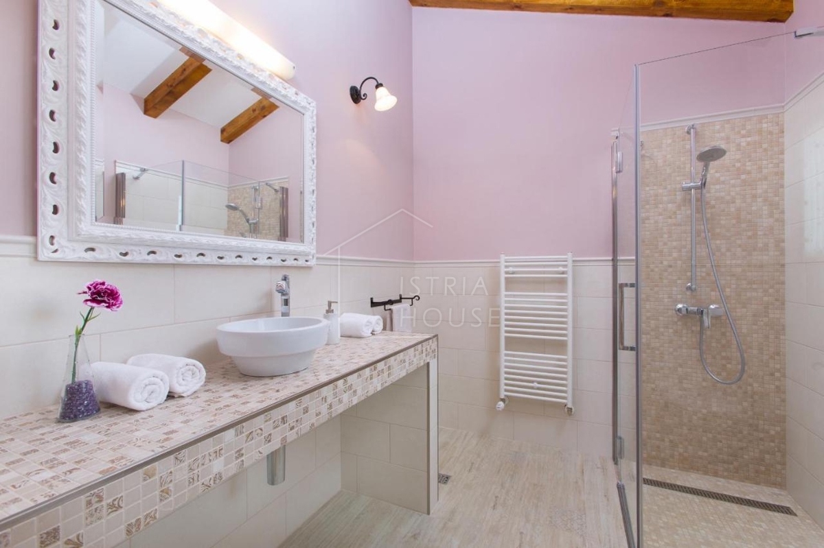 Rovinj, okolica, romantična vila za prodajo