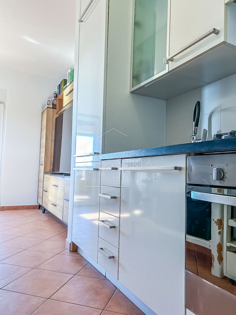 Novigrad, apartment with a large terrace near the beach