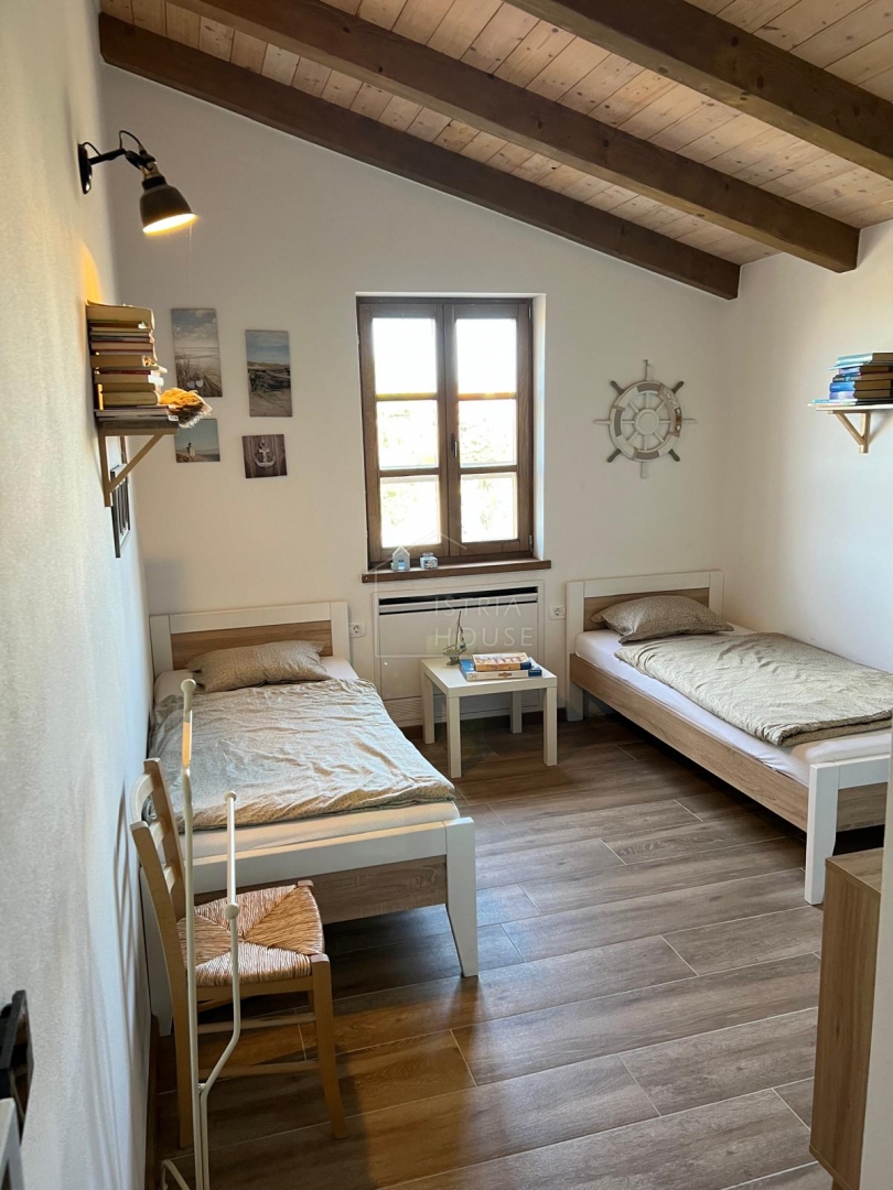 Svetvinčenat, okolica, vila z bazenom