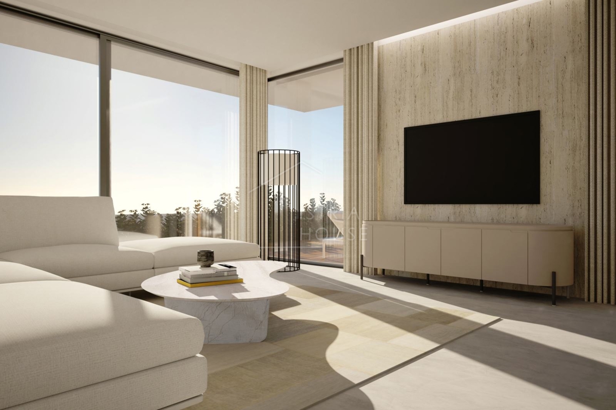 Vodnjan, nedokončana hiša s pogledom na morje