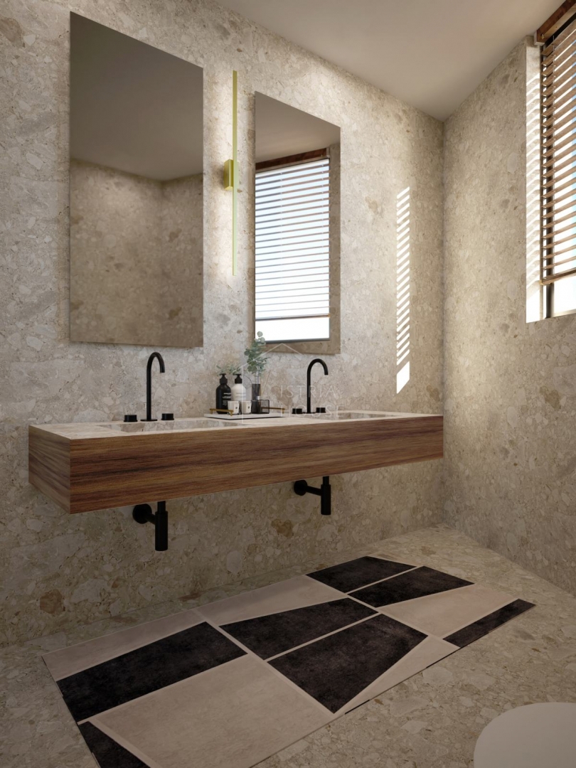 Vodnjan, nedokončana hiša s pogledom na morje