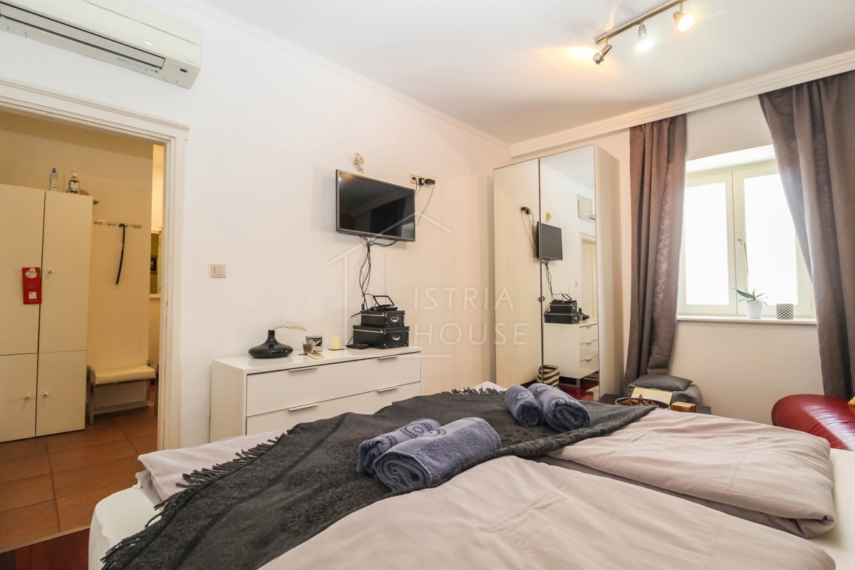 Poreč, staro mestno jedro, dva apartmaja v samem centru mesta
