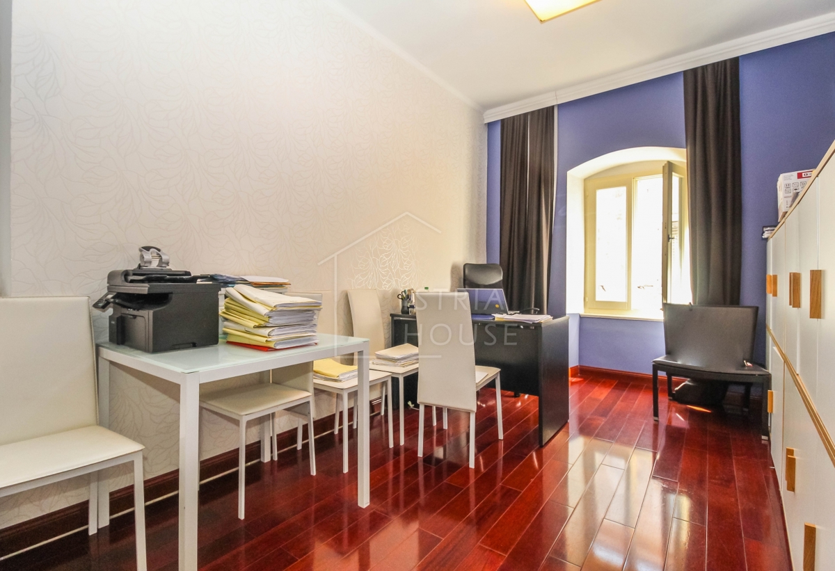 Poreč, staro mestno jedro, dva apartmaja v samem centru mesta
