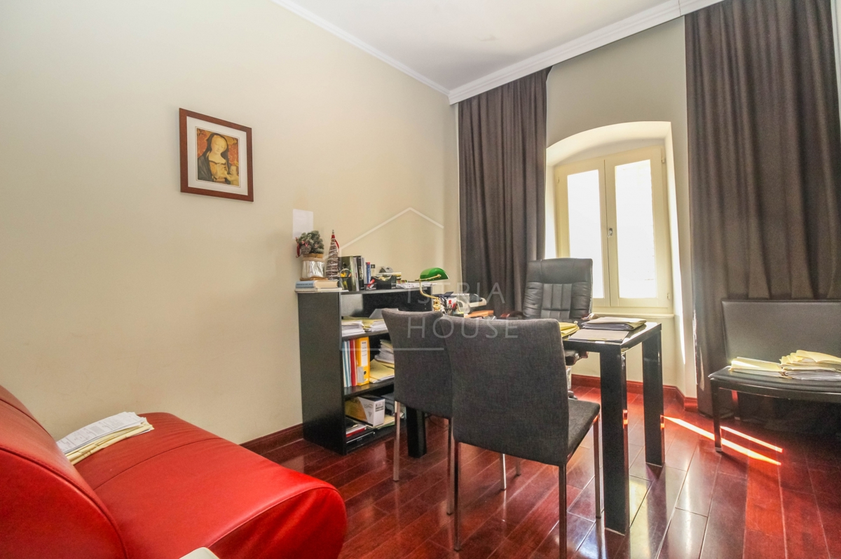 Poreč, staro mestno jedro, dva apartmaja v samem centru mesta