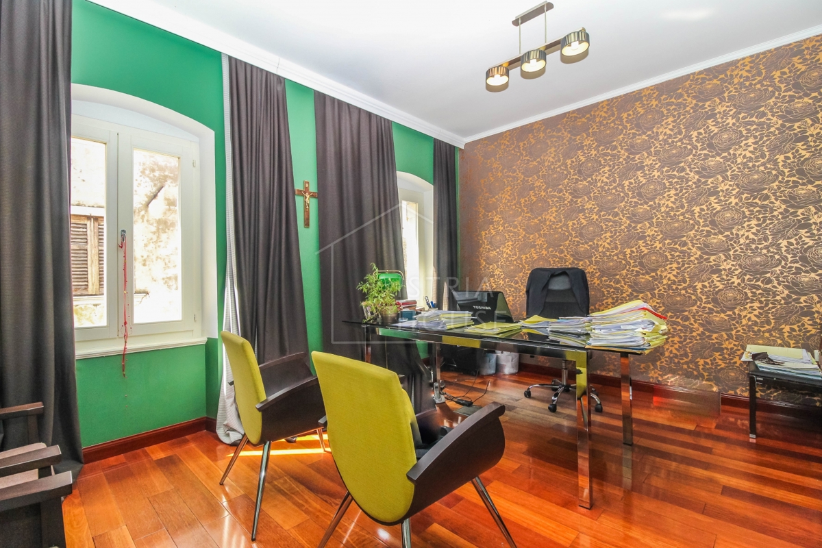 Poreč, staro mestno jedro, dva apartmaja v samem centru mesta