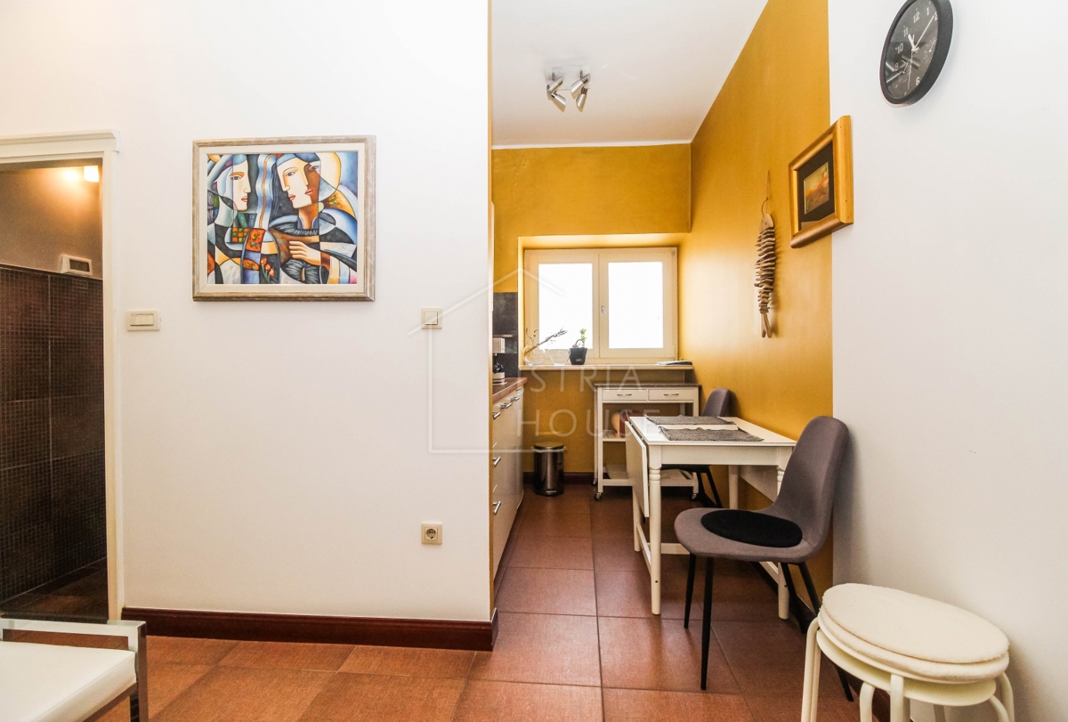 Poreč, staro mestno jedro, dva apartmaja v samem centru mesta