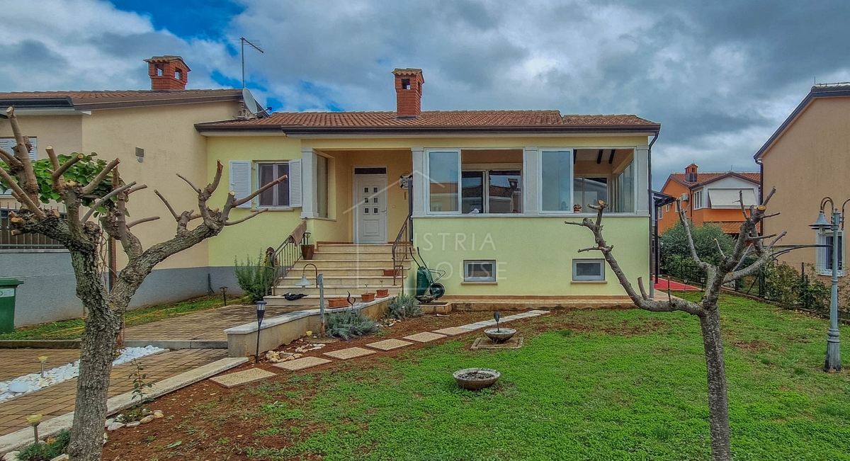 Poreč, okolica, dvojček s pogledom na morje